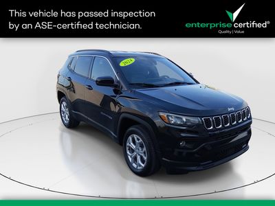 2024 Jeep Compass Latitude 4x4 — front three-quarter view