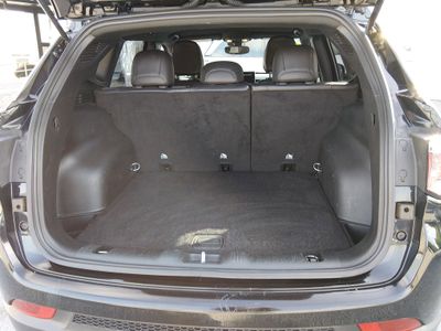 2024 Jeep Compass — photo 11 view