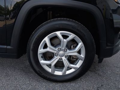 2024 Jeep Compass — photo 10 view
