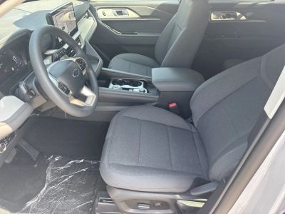 2026 Ford Explorer — photo 8 view