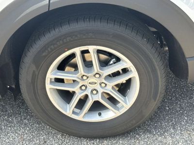 2026 Ford Explorer — photo 18 view