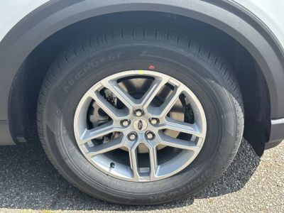 2026 Ford Explorer — photo 11 view