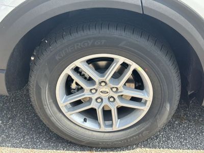 2026 Ford Explorer — photo 16 view