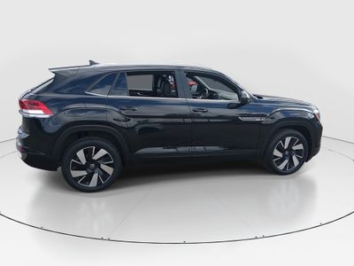 2024 Volkswagen Atlas Cross Sport — photo 8 view