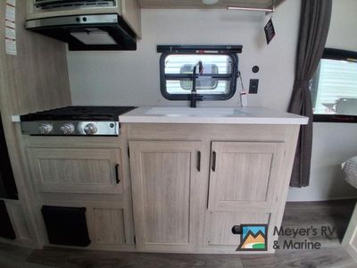 2026 Coachmen RV Catalina Summit Series 8 - Photo 9