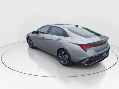 2024 Hyundai Elantra - Photo 5