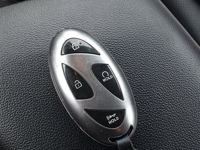 2024 Hyundai Elantra - Photo 15
