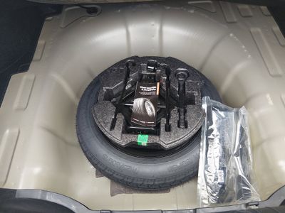 2024 Hyundai Elantra - Photo 16