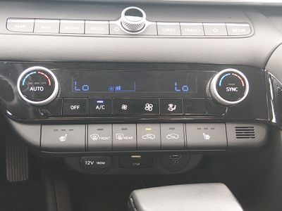 2024 Hyundai Elantra - Photo 20