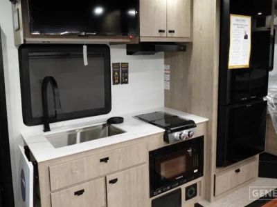 2026 Grand Design Lineage Series M — photo 14 view