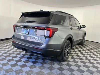2026 Ford Explorer — detail view