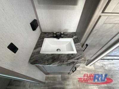 2022 Dutchmen RV Kodiak - Photo 39