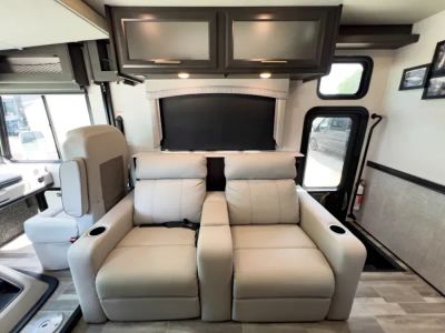 2025 Fleetwood FLAIR — photo 13 view
