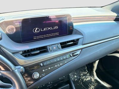 2021 Lexus ES — photo 26 view