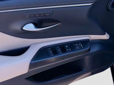 2021 Lexus ES — photo 21 view