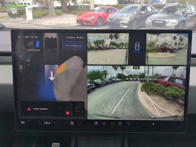 2024 Tesla Cybertruck — photo 22 view