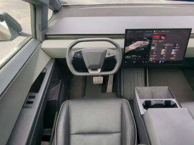 2024 Tesla Cybertruck — photo 16 view