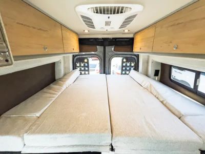 2026 Storyteller Overland DARK MODE — photo 13 view