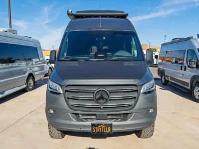 2026 Storyteller Overland DARK MODE — photo 17 view