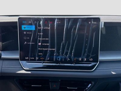 2026 Volkswagen Tiguan — photo 12 view