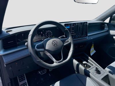 2026 Volkswagen Tiguan — photo 9 view