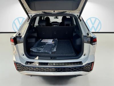 2026 Volkswagen Tiguan — photo 21 view
