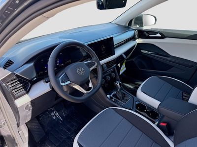 2026 Volkswagen Taos - Photo 9