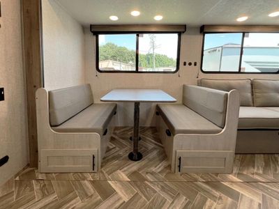 2025 CrossRoads Zinger - Photo 17