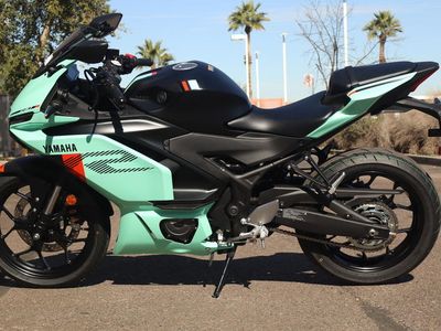2026 Yamaha YZF-R3 - Photo 4