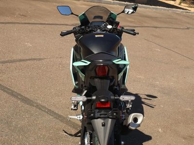 2026 Yamaha YZF-R3 - Photo 9