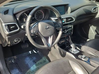 2019 INFINITI QX30 — photo 15 view