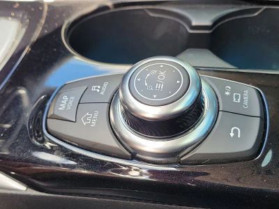 2019 INFINITI QX30 — photo 32 view