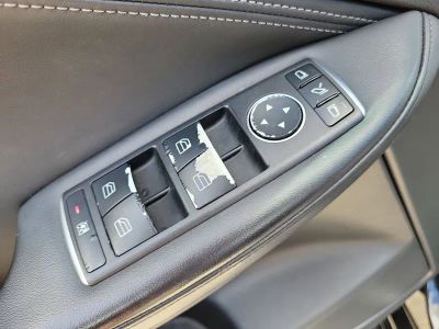 2019 INFINITI QX30 — photo 19 view
