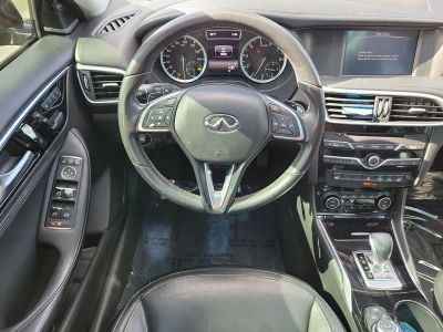 2019 INFINITI QX30 — photo 14 view