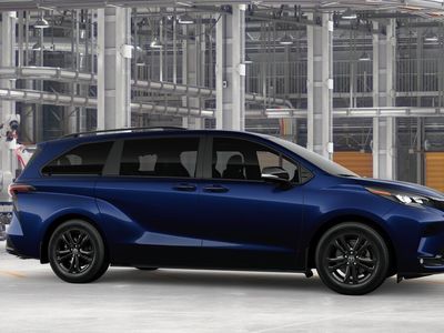 2026 Toyota Sienna — photo 13 view