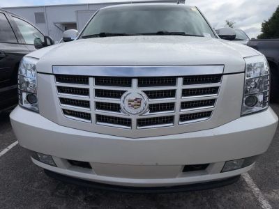 2013 Cadillac Escalade - Photo 2