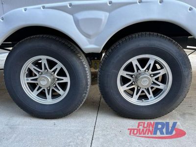 2023 KZ Durango - Photo 13