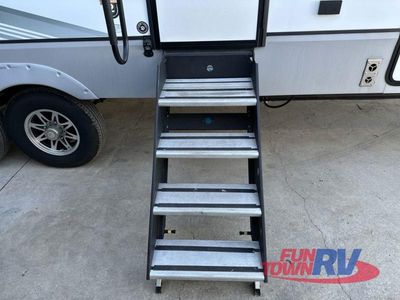 2023 KZ Durango - Photo 12