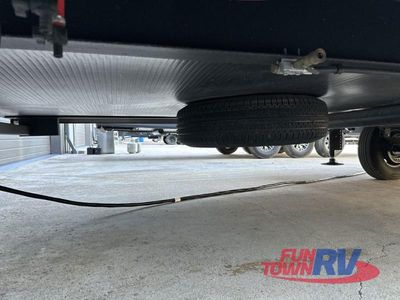2023 KZ Durango - Photo 18
