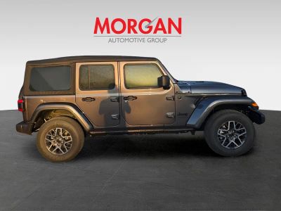 2025 Jeep Wrangler — photo 7 view