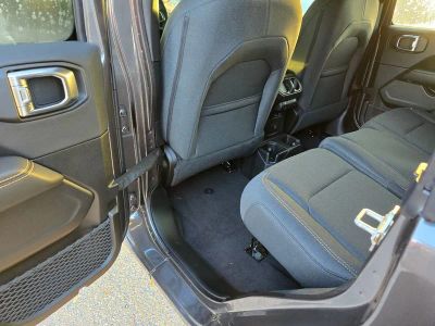 2025 Jeep Wrangler — photo 26 view