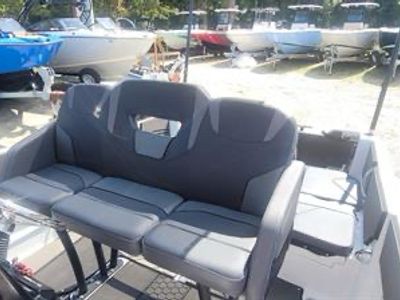 2025 Scarab 255 Open LX - Photo 11