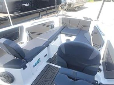 2025 Scarab 255 Open LX - Photo 13