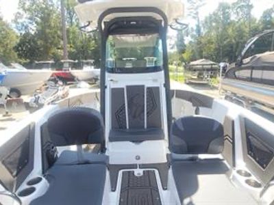 2025 Scarab 255 Open LX - Photo 14