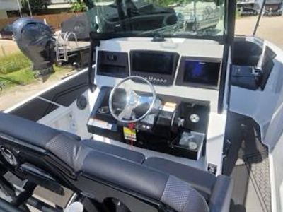 2025 Scarab 255 Open LX - Photo 9