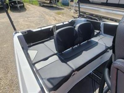 2025 Scarab 255 Open LX - Photo 18