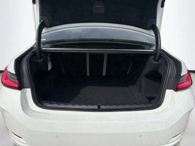 2025 BMW 3 Series — photo 12 view