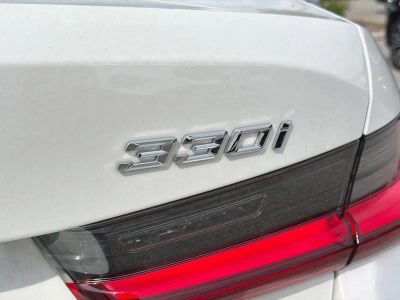 2025 BMW 3 Series — photo 11 view
