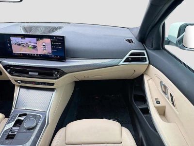 2025 BMW 3 Series — photo 18 view