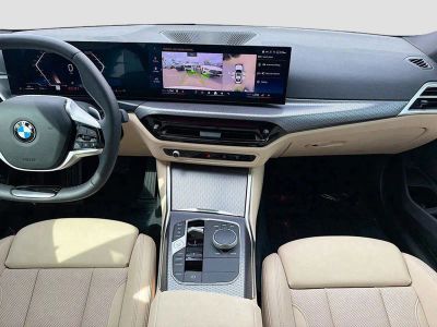 2025 BMW 3 Series — photo 19 view